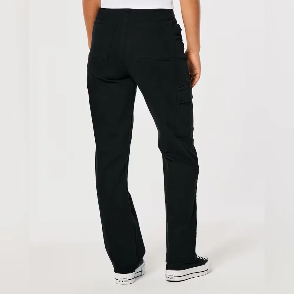 Hollister Black Ultra High-Rise Cargo Dad Pants - Image 3