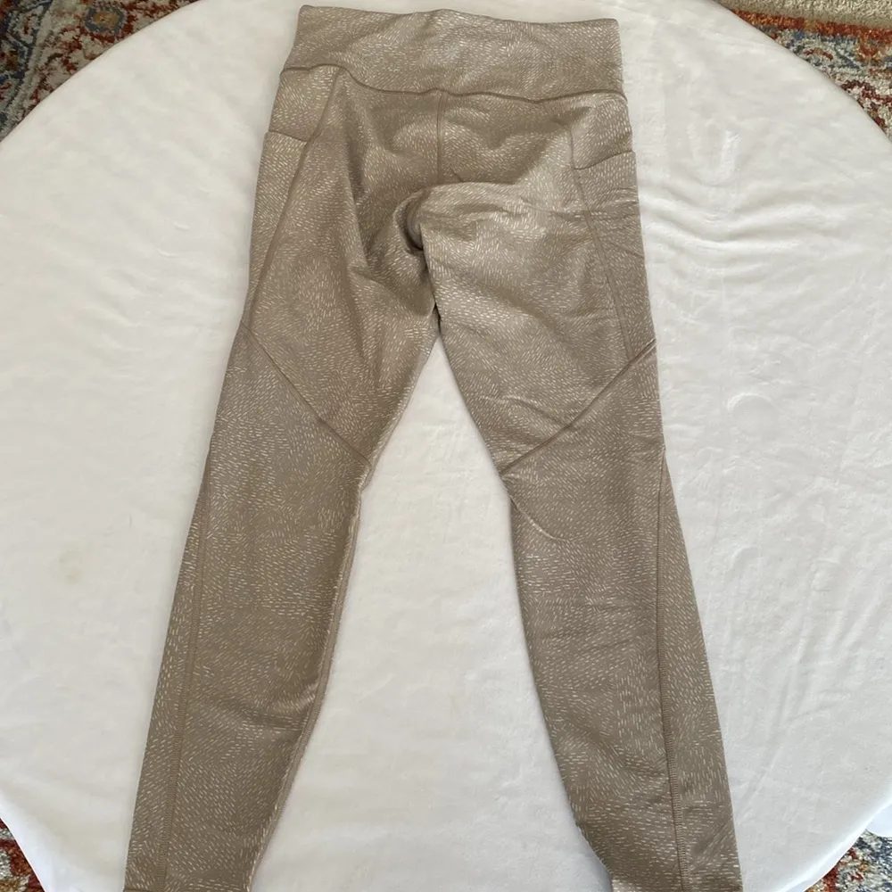 ATHLETA Tan Rainwater White Fleck Salutation Stash Pocket Leggings - Image 8