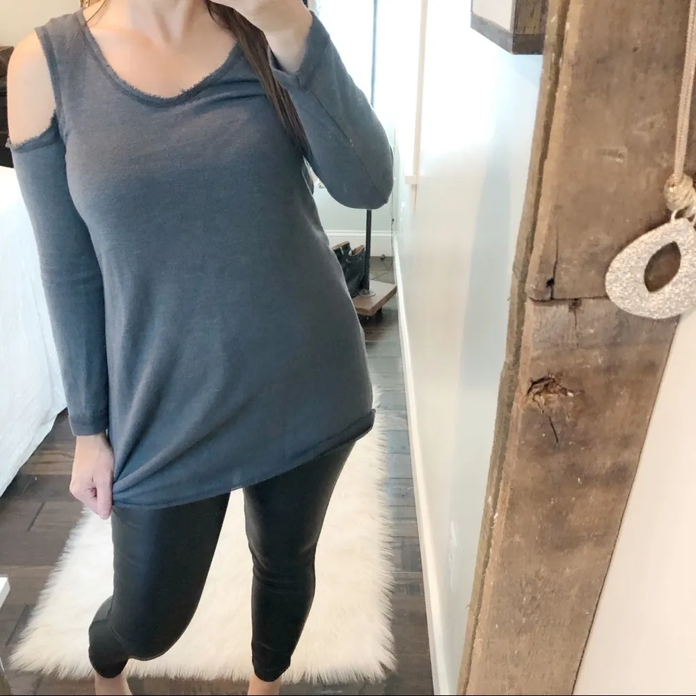 Loving People medium cold shoulder terry cloth top Gray - Image 2