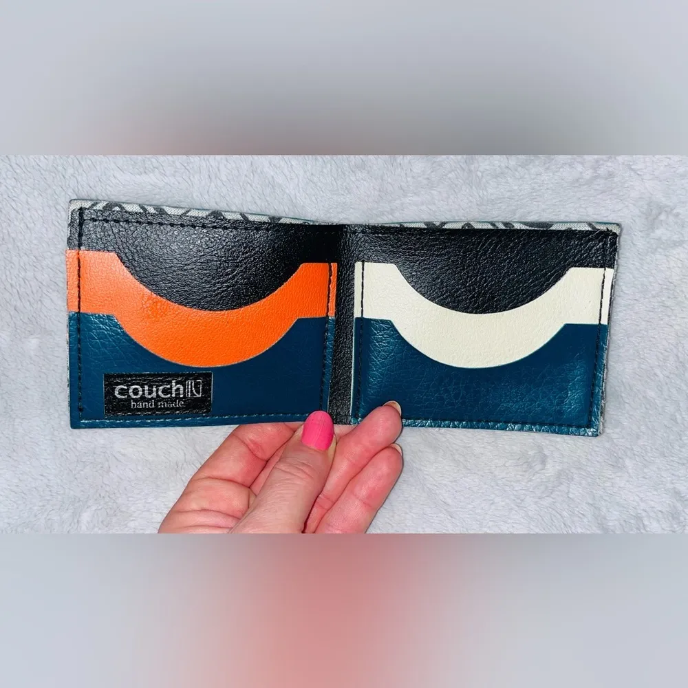 COUCH Handmade Leather Retro Wallet Green - Image 3