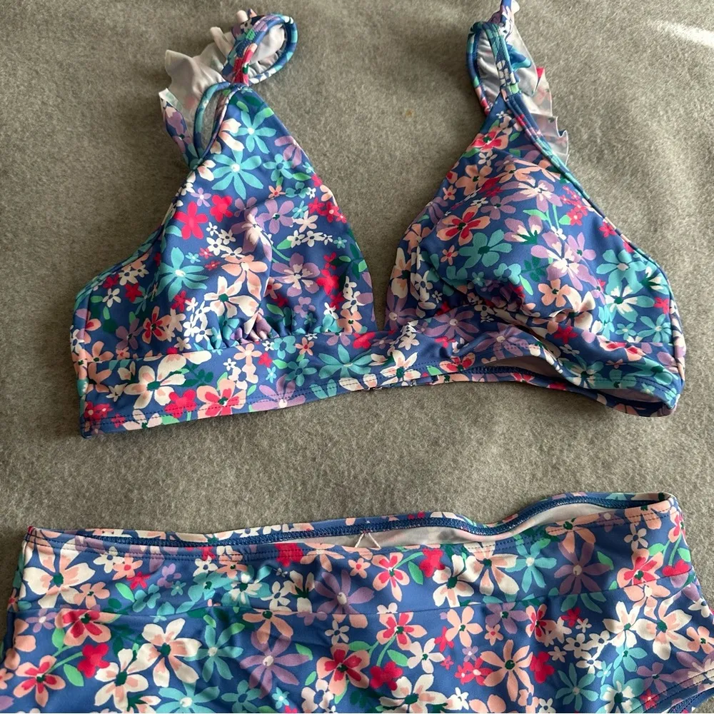 NWT CUPSHE Bikini High Waisted Bottom Floral Print Ruffle V Neck purple size M - Image 4