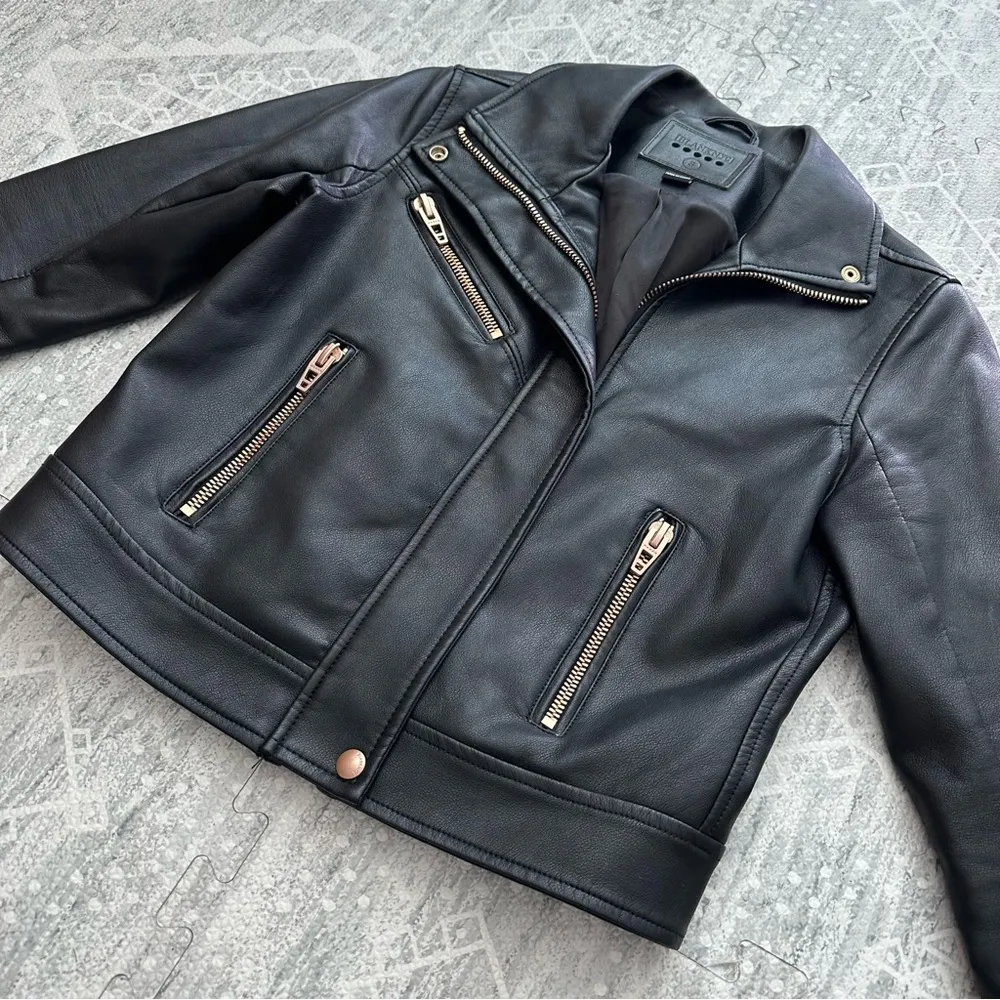 Blank NYC Black Faux Leather Edgy Moto Jacket with Gold Zip Hardware Size Small - Image 5