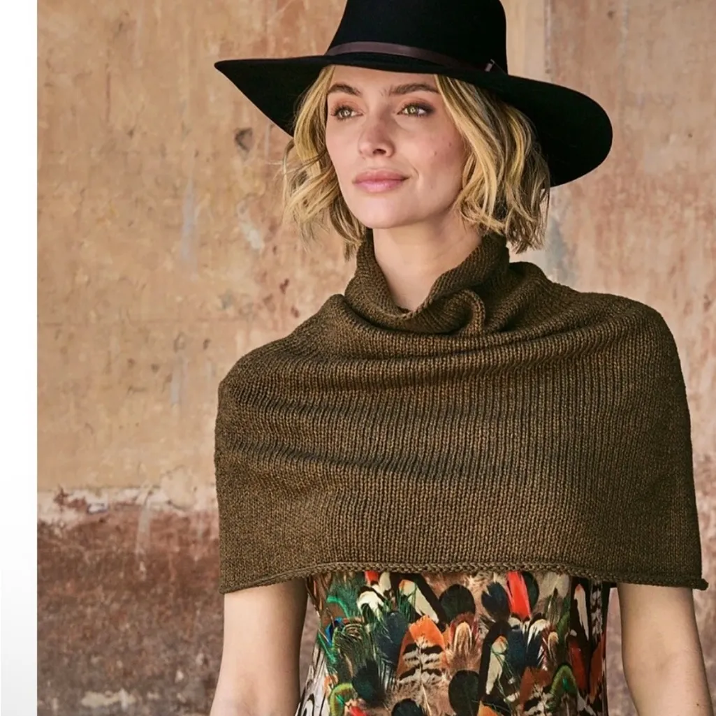 Peruvian Connection alpaca blend capelet poncho in ultramarine  NEW - Image 5