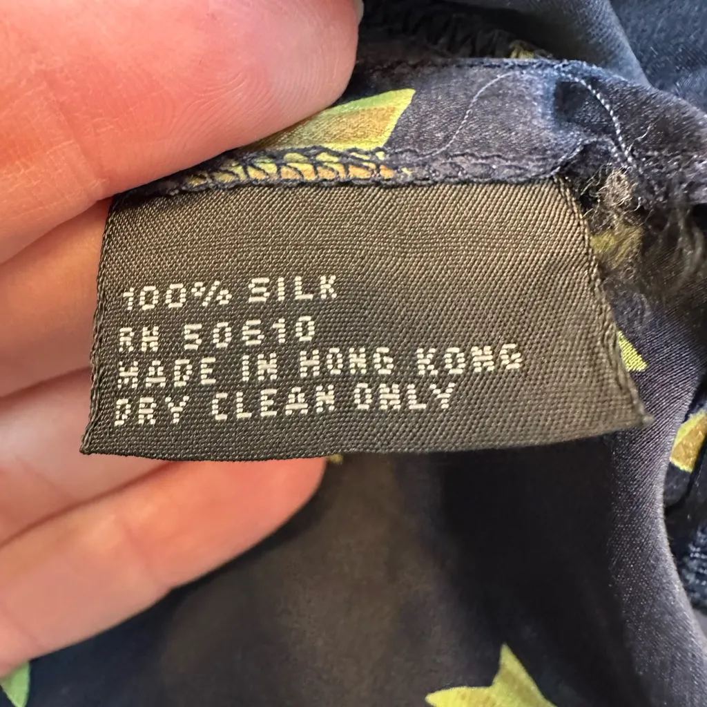 Vintage Kasper A.S.L  80’s 100% Silk Navy and Yellow Star Print Blouse Size 8 M - Image 8