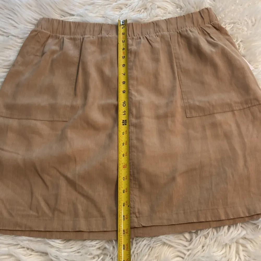 KIM ROGERS LINEN  SKORTS size L brand new with tag length 21” waist 36” elastic - Image 8