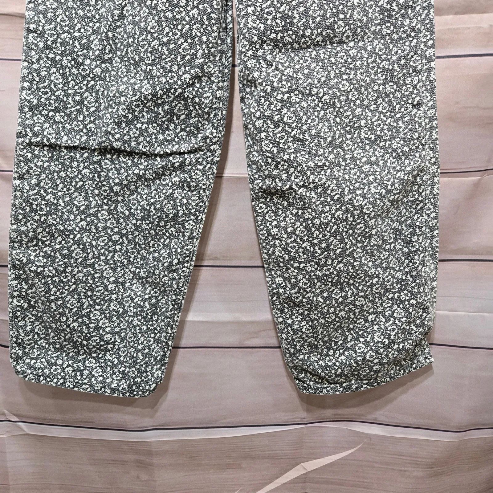 Levi's Black White Floral Baggy Dad Wellthread High Rise Straight Jeans Size 26 - Image 9