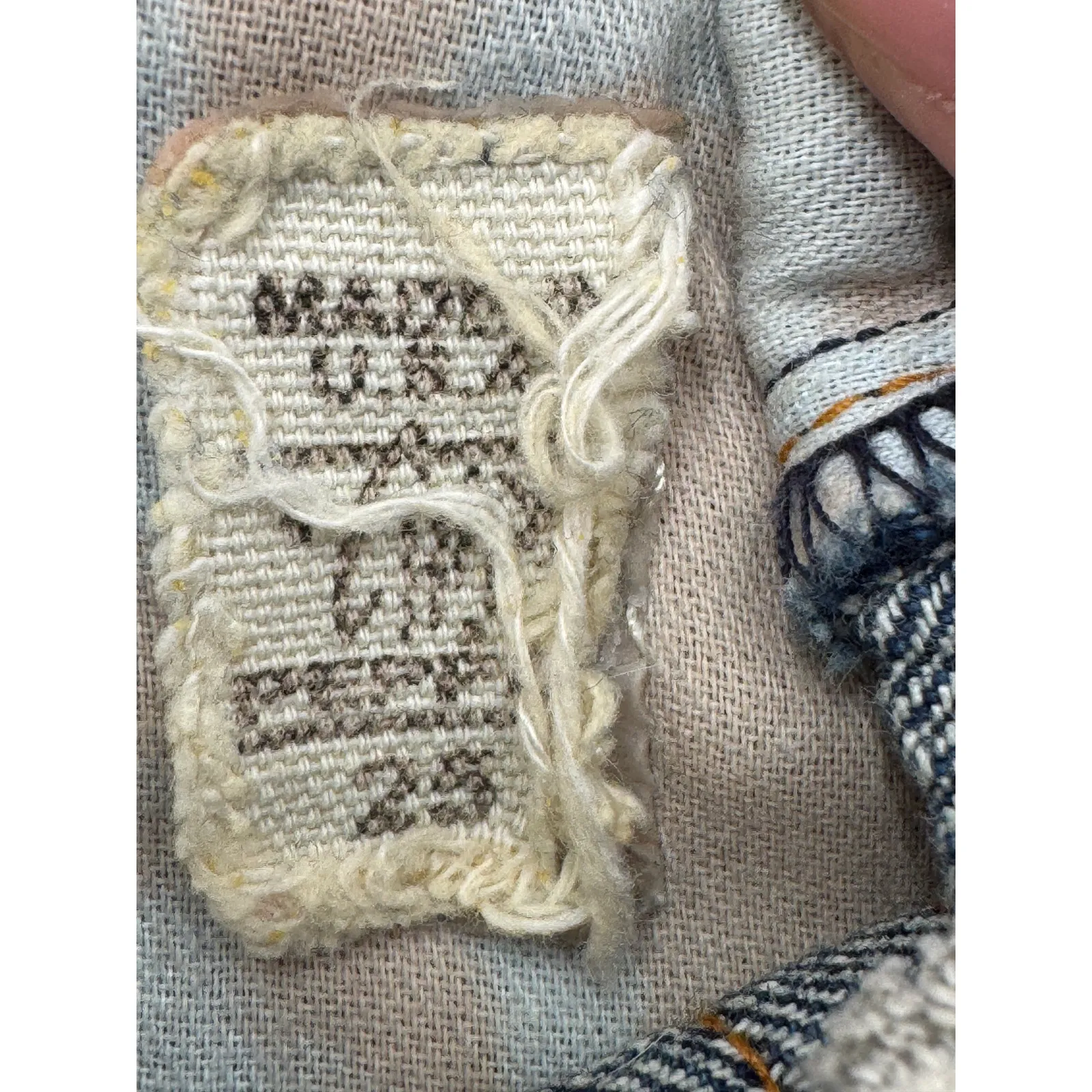 Chip & Pepper 'Sex with the Ex' Low Rise Distressed Denim Shorts Y2K Size 25 - Image 7