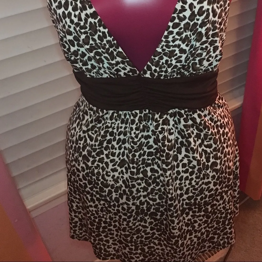 Cheetah print top Forever21 size medium - Image 7