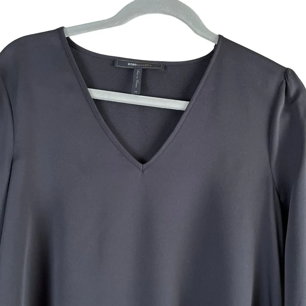 BCBGMAXAZRIA V-Neck Asymmetric Hem Side-Tie Long Sleeve‎ Blouse in Black, XS - Image 3