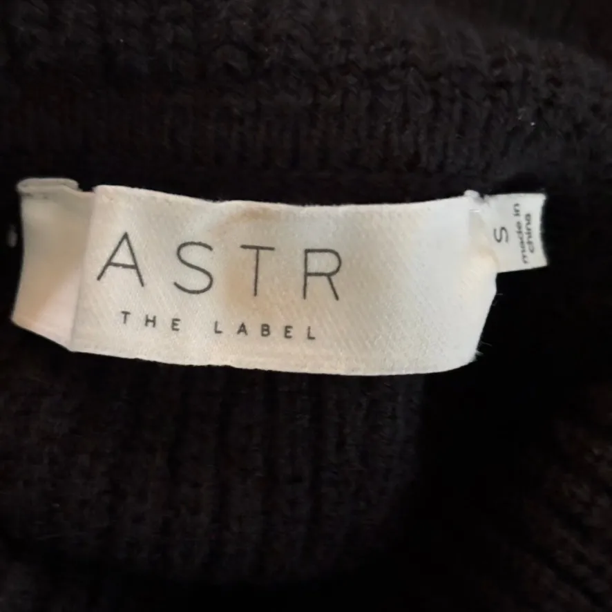 Anthro ASTR the Label Ariella Cut Out Sweater Sz S Black Chunky Cable Knit - Image 9