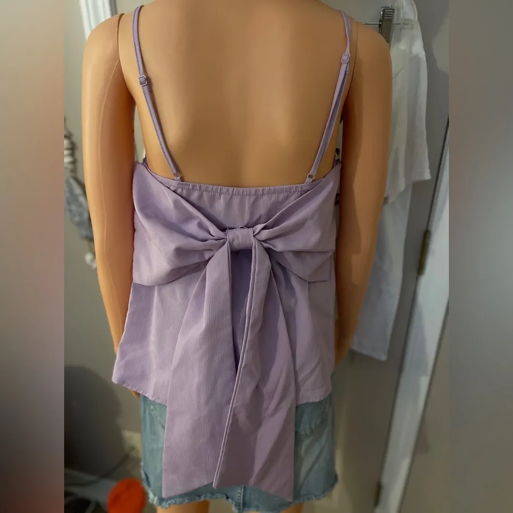SHEIN lavender side zip spaghetti strap halter top with oversized bow on back. S - Image 3