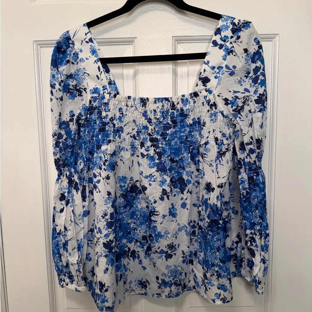 Tuckernuck Bluebell Meadows Tilly Smocked Floral Blue White Blouse Size Small - Image 8