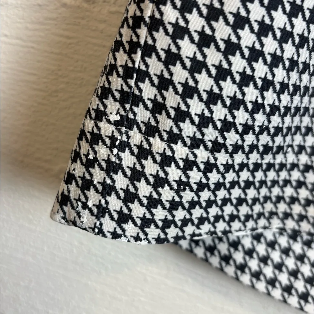 Vintage Nike Golf Y2K White & Black Bermuda Athletic Fit Dry Casual Shorts Sz 6 - Image 4