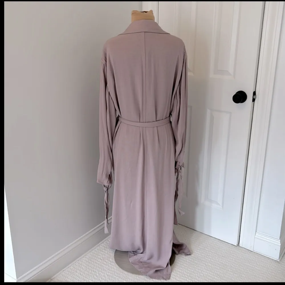 Aritzia Babaton Giselle Trench Wrap Dress Mauve - Image 4