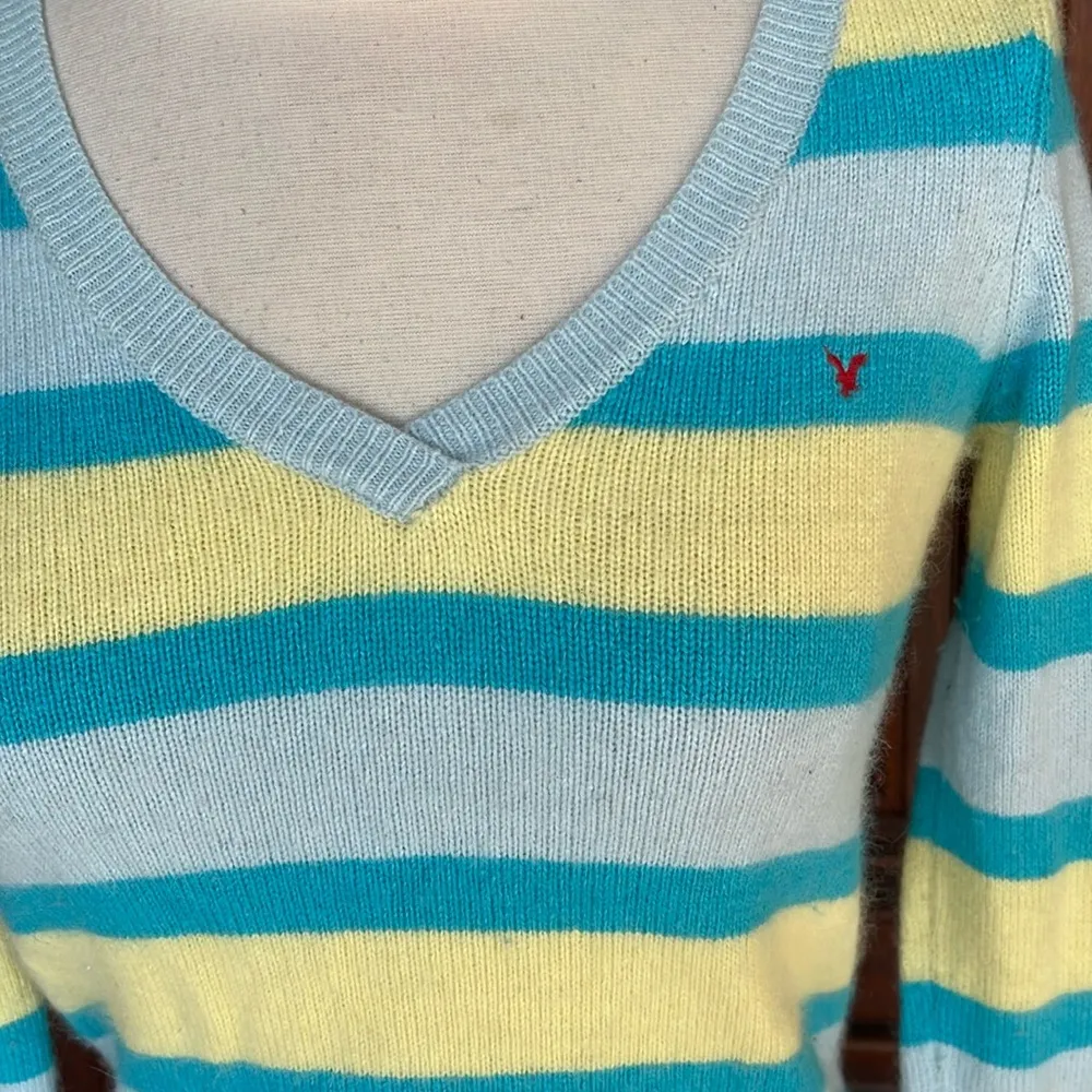 Cashmere Angora American Eagle Sweater Pullover Small V Neck Striped - Image 2