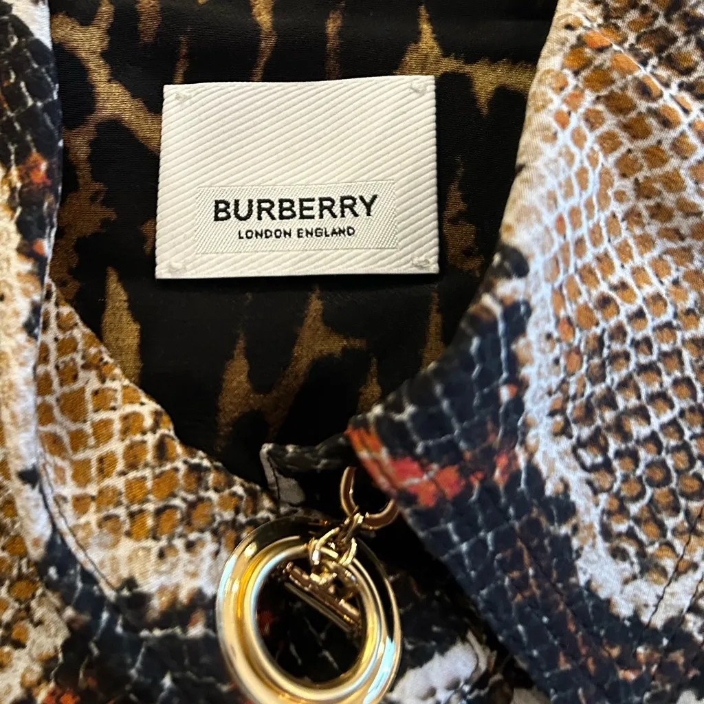 Burberry London Silk Animal Print Costanza Dress Size 6 NEW MSRP 2250.00 - Image 8