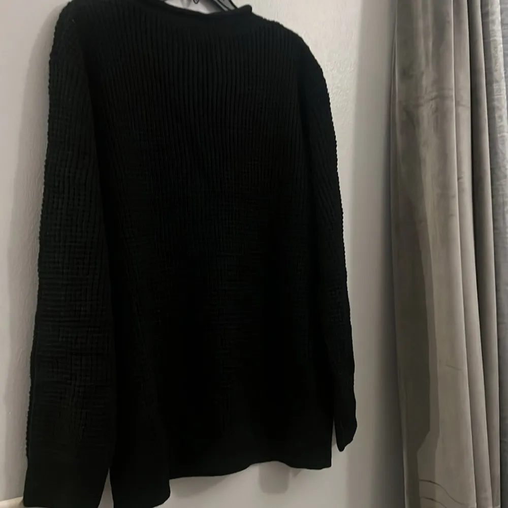 XLarge Black Women’s Sweater Size XL - Image 5
