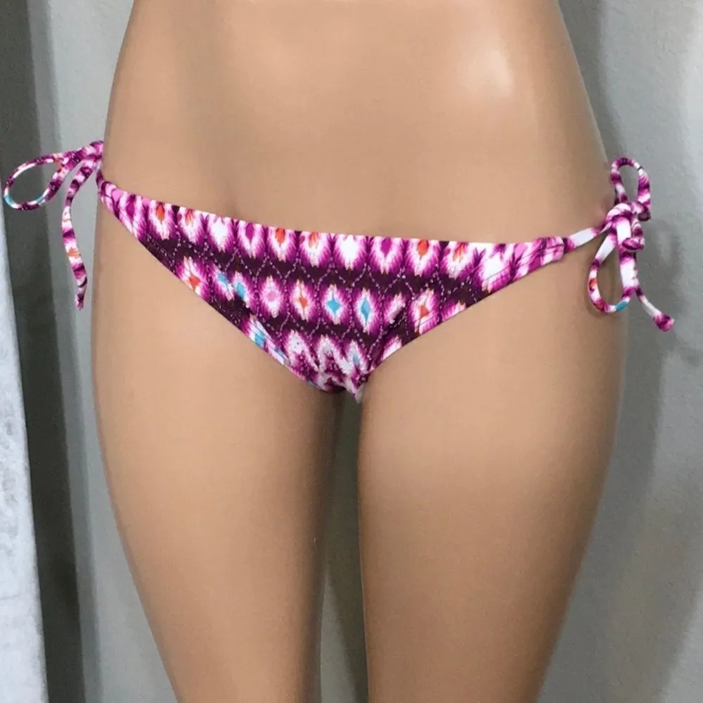 Kenneth Cole beaded bikini bottoms. - Image 3