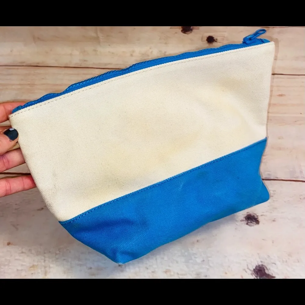 Vineyard Vines  Cosmetic Bag - Image 2