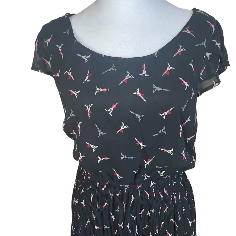 Elle Dress Size M Juniors Chiffon Black Cap Sleeve Semi Pleat Eiffel Tower Paris - Image 2