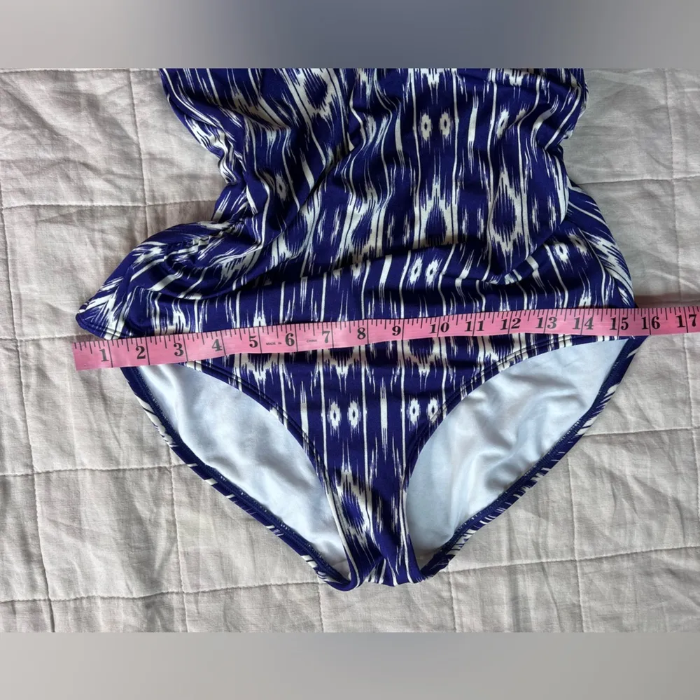 Athleta Vibrant Blue & White Amalfi Ikat Print One Piece Swimsuit - Medium - Image 10