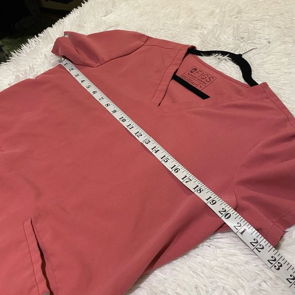 Casma Three-Pocket Scrub Top in Pink Size Extra Medium - Image 4
