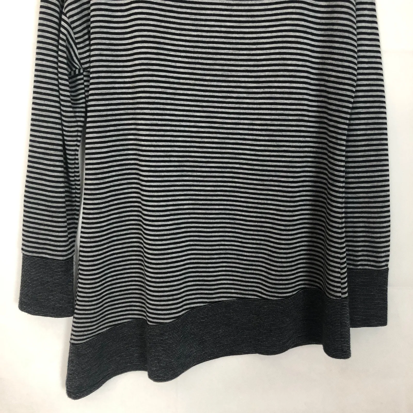 Cable & Gauge Striped Asymmetrical Sweater Size Large - Image 9