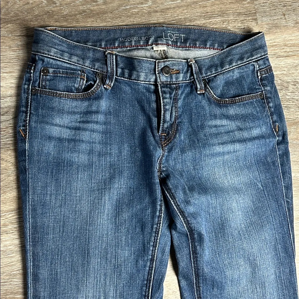 LOFT Modern Boot Jeans Size 8P - Image 5