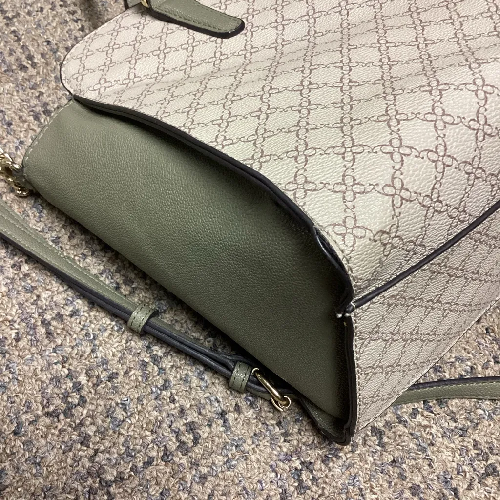 Nine West Olive Green Tan with Gold Chains Shoulder Crossbody or Hand Bag Purse - Image 9