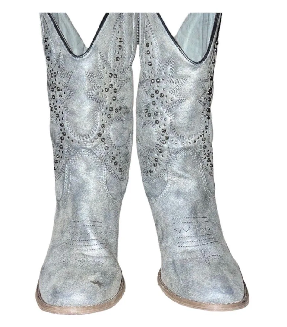 Gray Suede Leather Look Cowgirl Boots! - Image 3