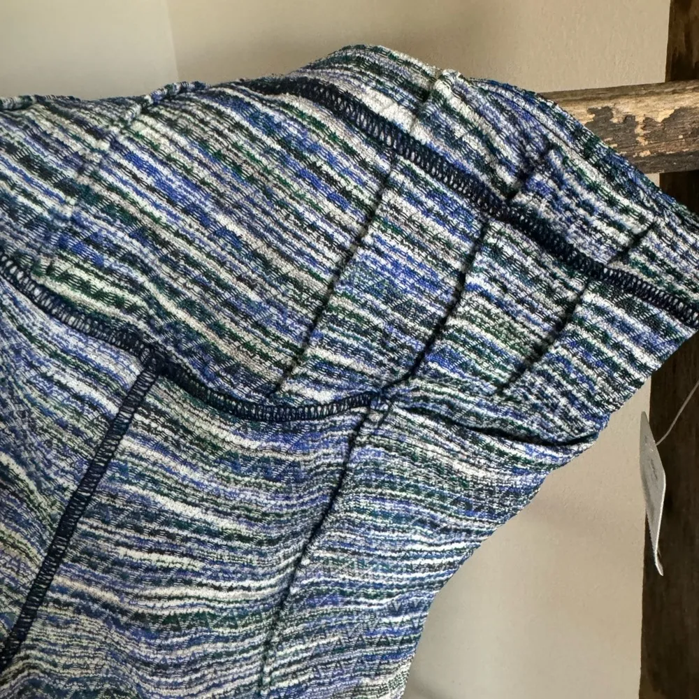 Movement NWT On It Flare Leggings Size Small - Image 7