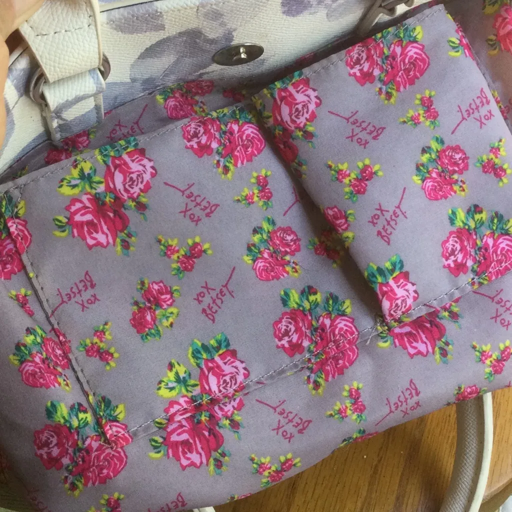 Betsey Johnson White and Purple Floral Shoulder or Crossbody Bag - Image 10