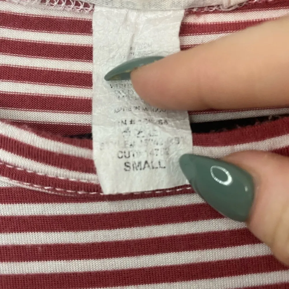 CAUTION TO THE WIND Crop Top - Image 3