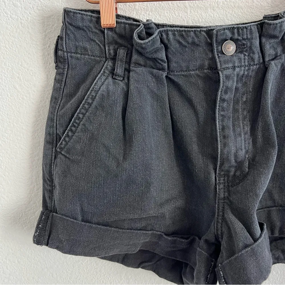 Hollister High Rise Mom Shorts Cuffed Hem Black Wash Fade 26 - Image 9