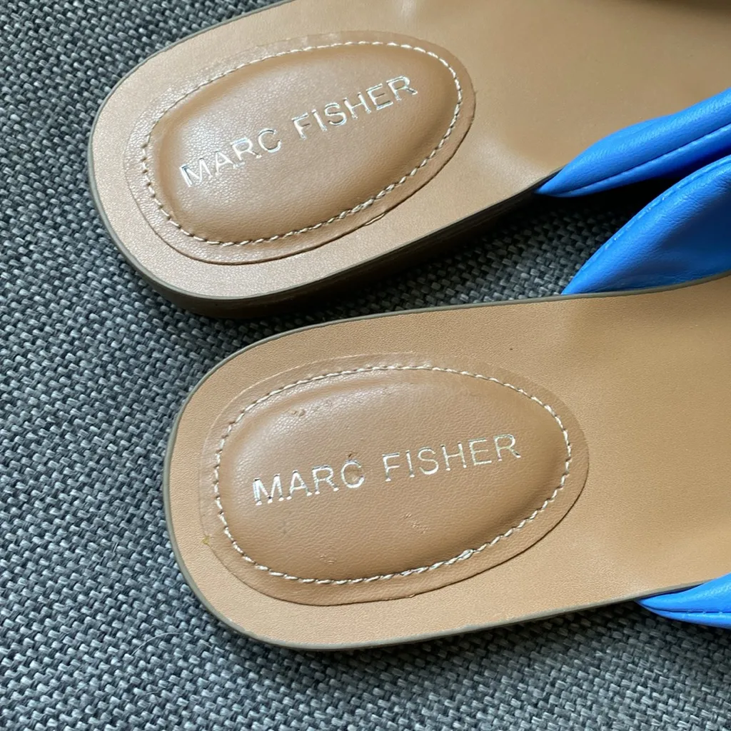 NWOT Marc Fisher Flip Flop Sandals Size 10 Aqua Blue Knotted Puffy Straps - Image 3