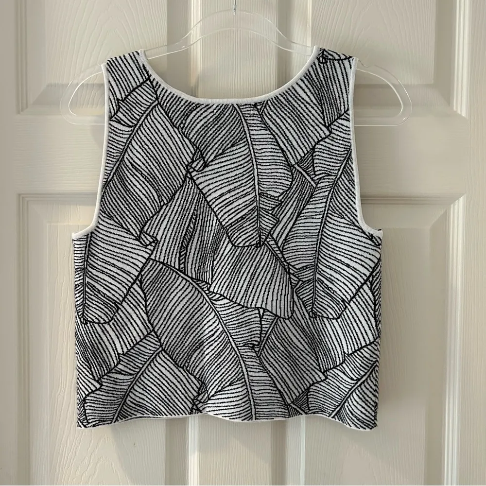 Ella Moss Knit Leaf Patterned Tank - Image 3
