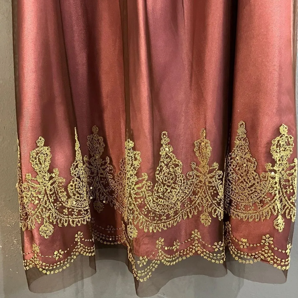 Adrianna Papell Boutique Elegant Burgundy & Gold Lace Babydoll midi dress size 6 - Image 4
