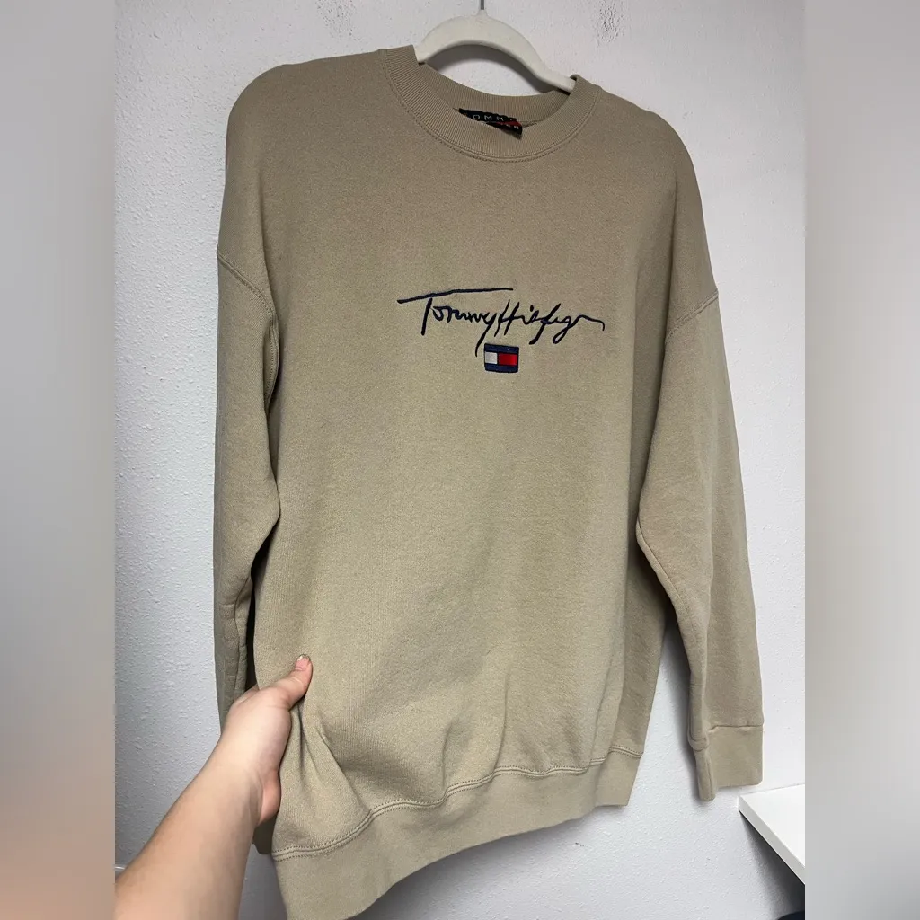 Unisex Vintage Tommy Hilfiger Crewneck Size XL - Image 2