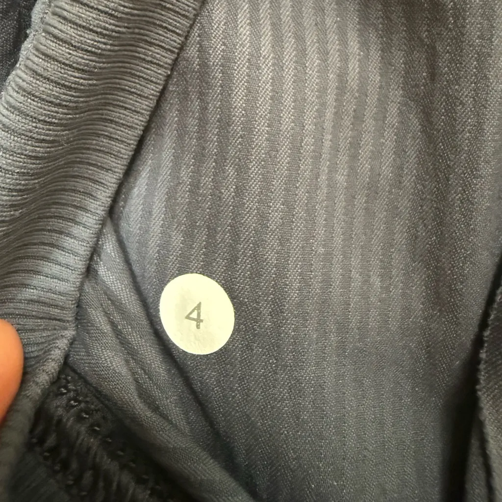 LULULEMON Quick Step Pant in Coal Gray Size 4 - Image 17