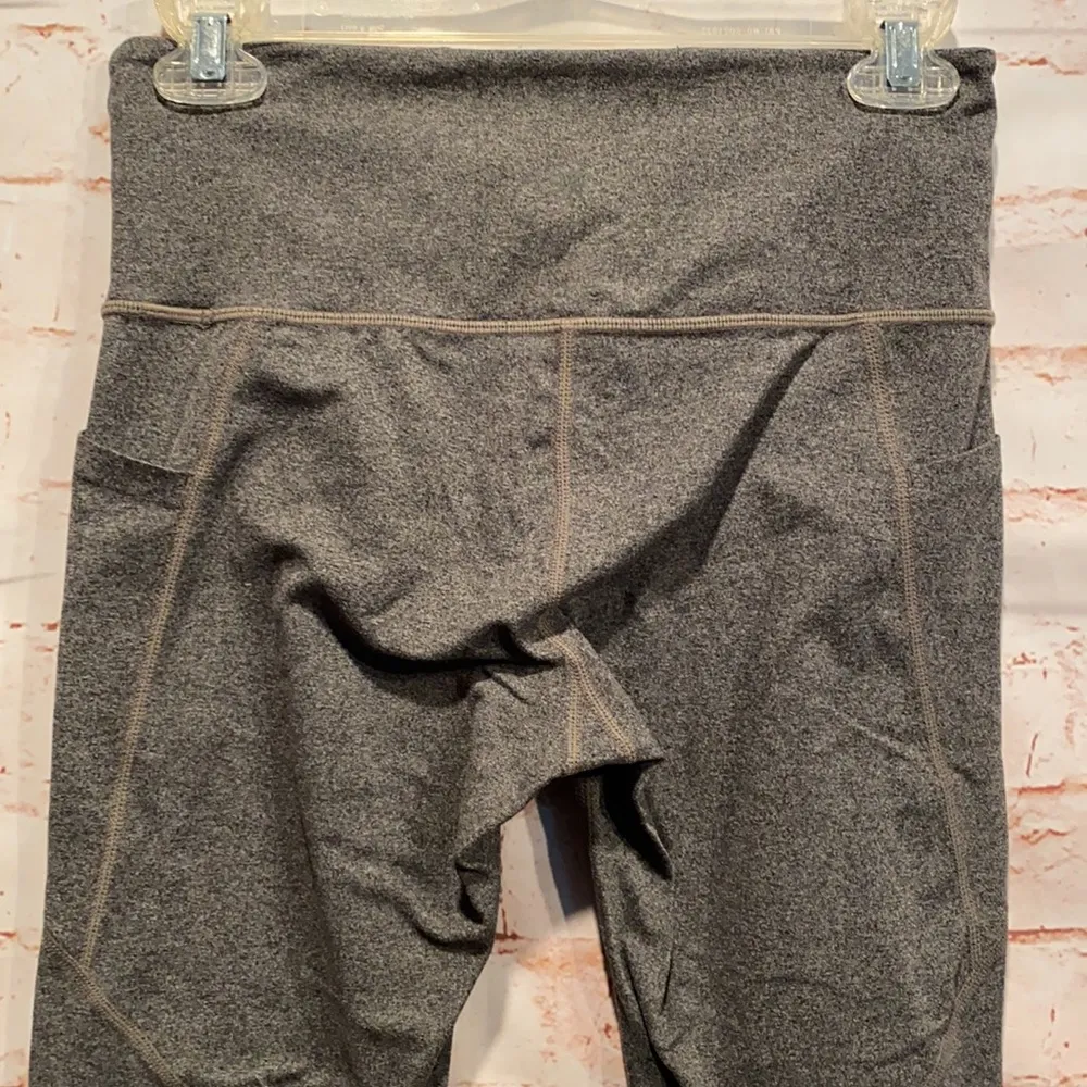 Athleta Capri leggings grey side pocket Chaturanga - Image 6