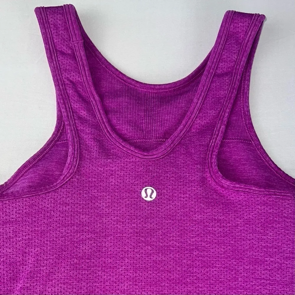 Lululemon Seamlessly Covered Tank size 4 - Image 3