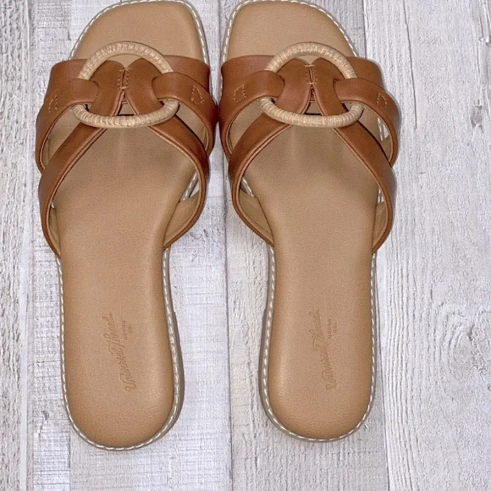 UNIVERSAL THREAD slide on sandals size 6 - Image 2