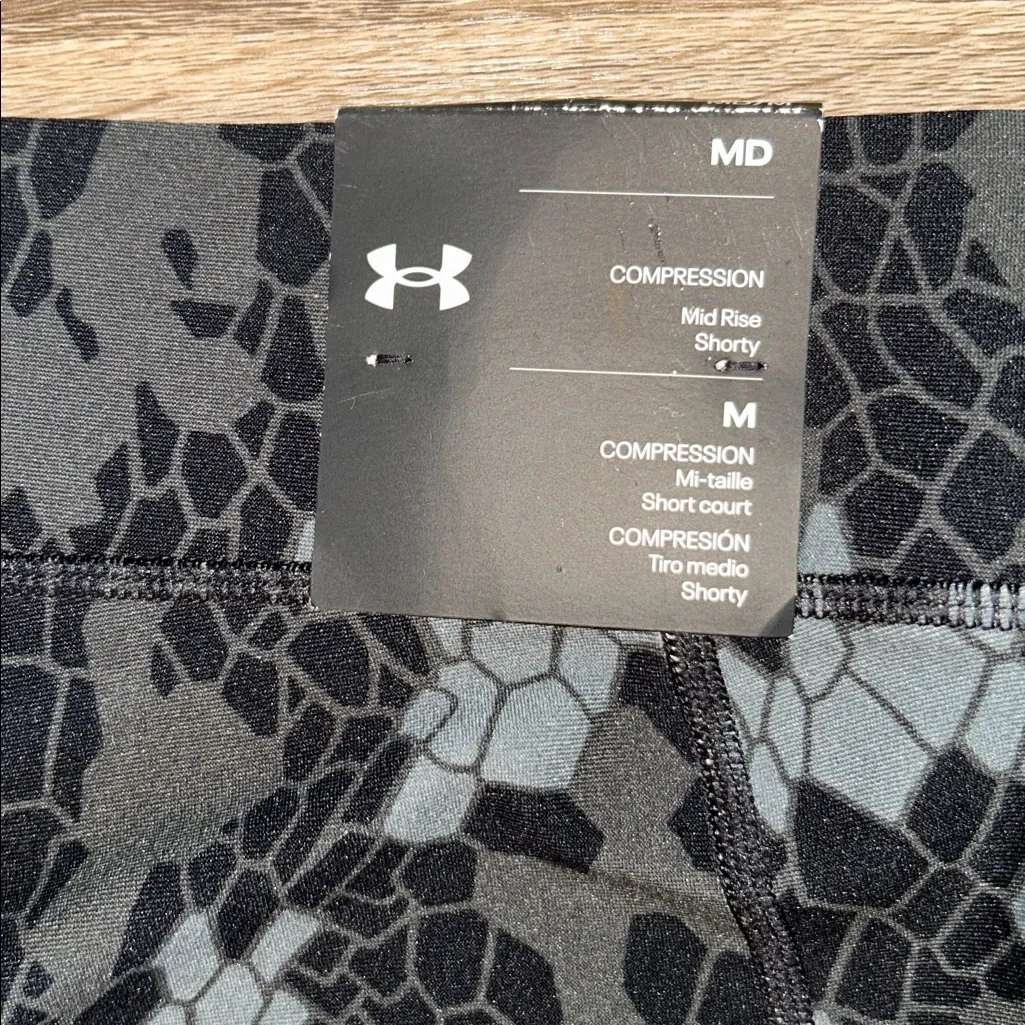 Under Armour Black and Gray Camouflage Shorts NWT Size M - Image 4