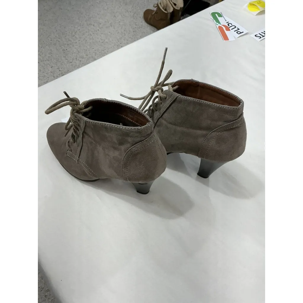 Womans White Mountain Tan Faux Suede Lace Up Block Heel Bootie Size 6.5 - Image 3