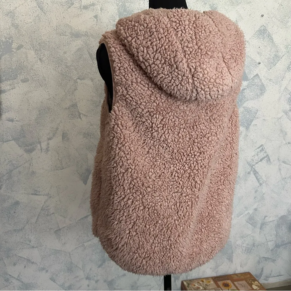 Weatherproof Vintage Ladies' Comfy Teddy Bear Vest Blushing Pink Size S - Image 4