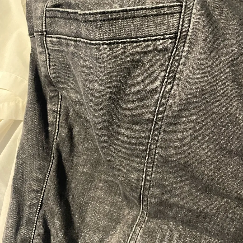 Torrid Bombshell super soft Charcoal Relaxed Jeans 24s Plus size  skinny NWOT - Image 2