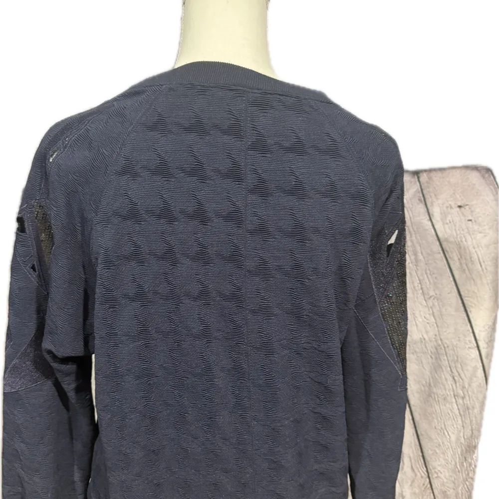 Comme USA navy blue oversized sequin cut out sweater size small - Image 6