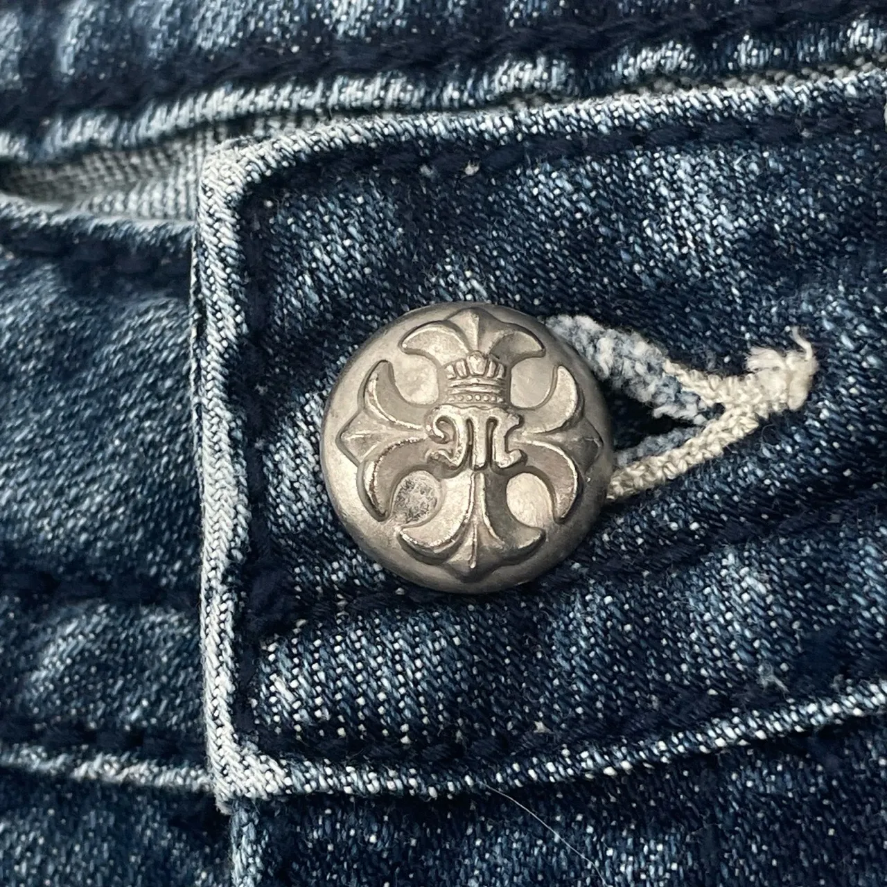 Miss Me JW5306M Women's Blue Mid Rise Signature Bermuda Denim Shorts Size 27‎ - Image 10