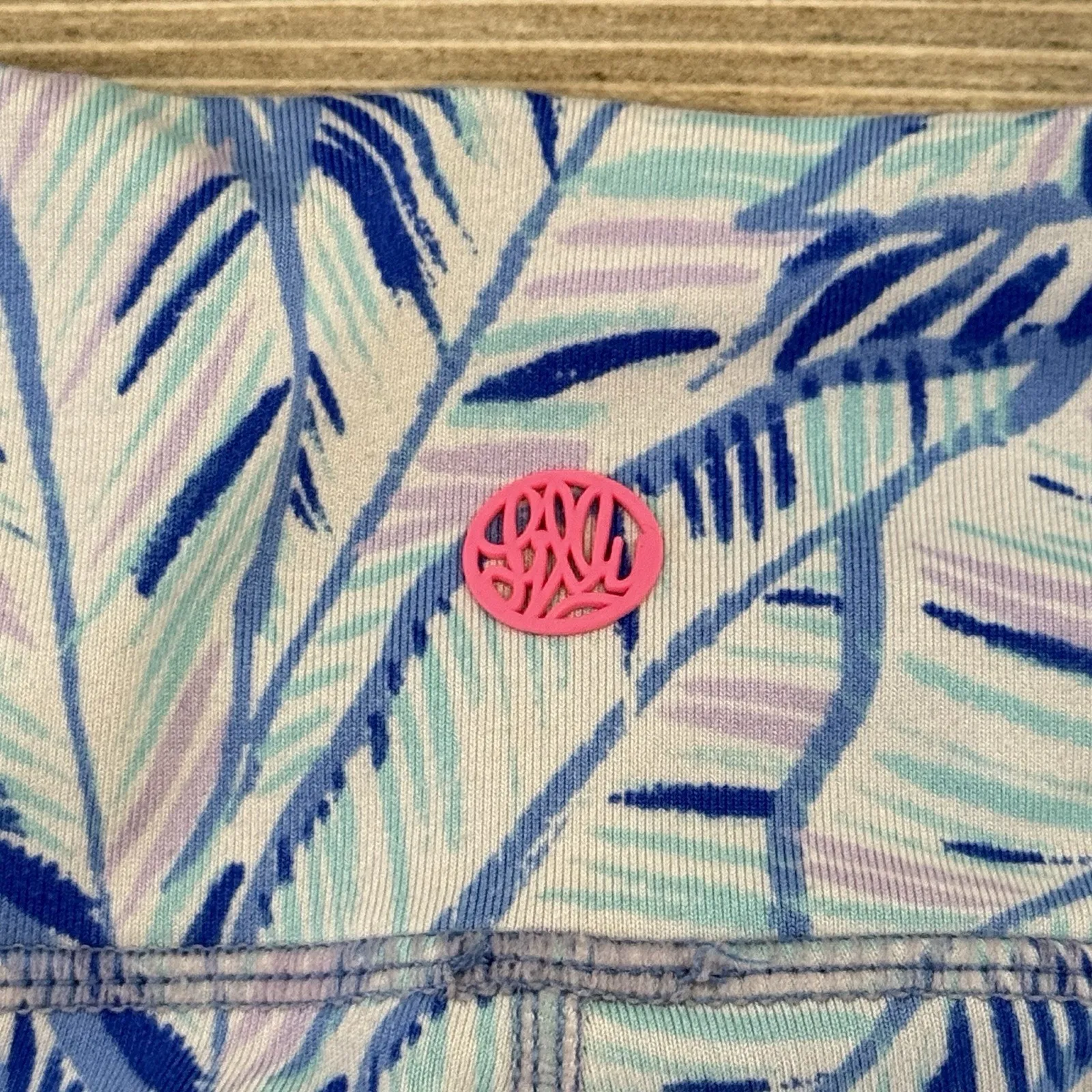 Lilly Pulitzer Blue Toucan Palm Print Capri Leggings Women’s Size S Cropped - Image 6