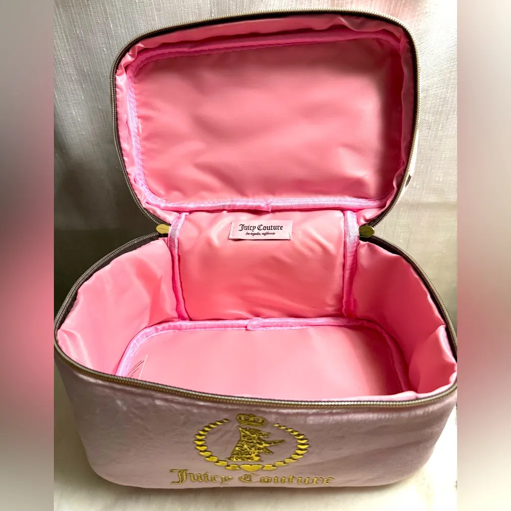 NEW Juicy Couture Pink Fuzzy Travel Cosmetics Bag - Image 6